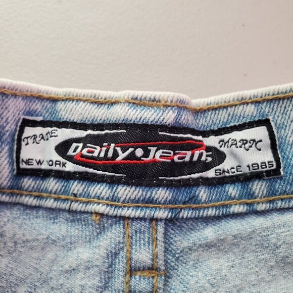 DAILY JEANS NY SZ 11/12 VINTAGE Acid Washed Stretch Embroidered Jeans - Picture 6 of 12